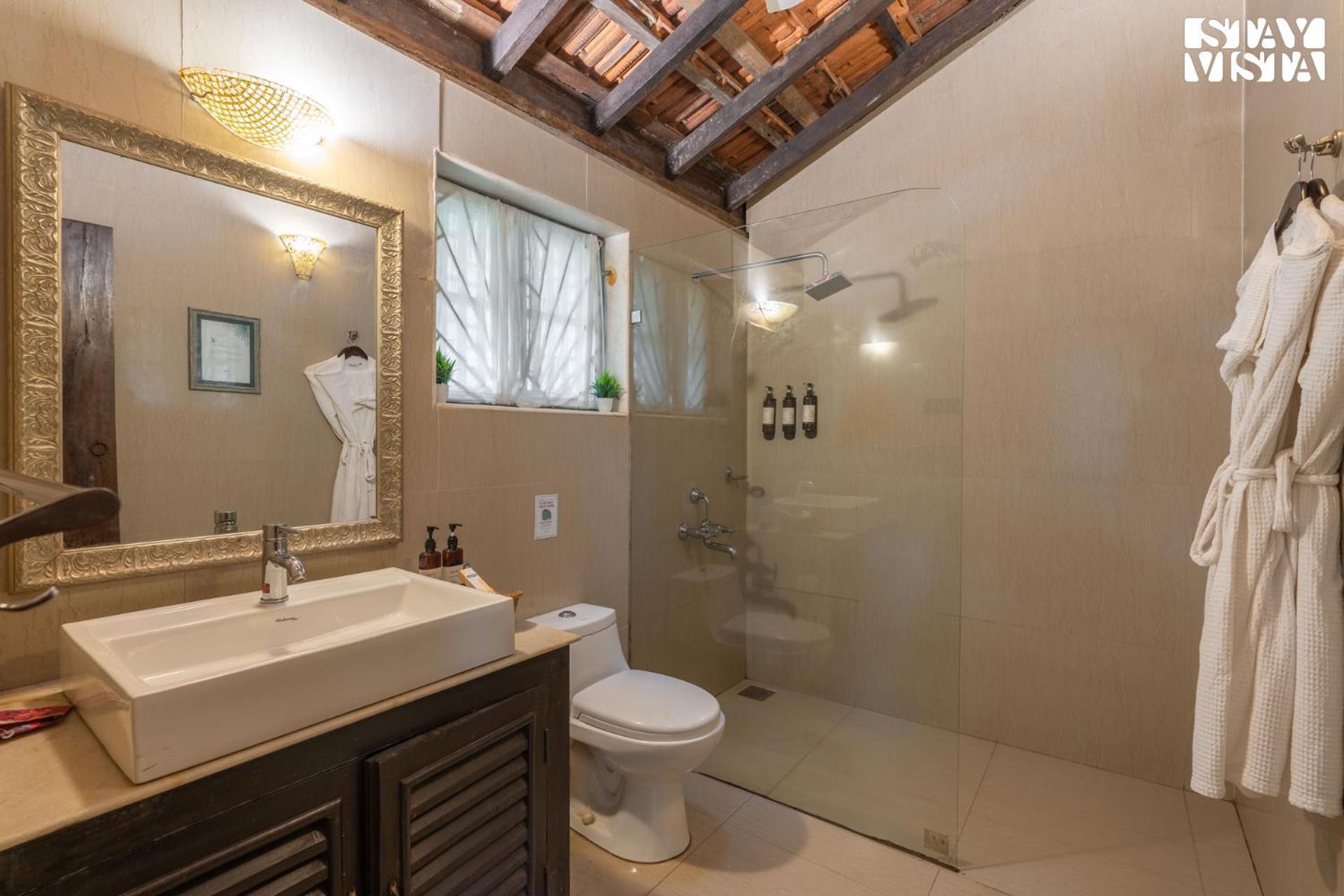Stayvista At Amalia By Tellado With Pool, Wifi Assagao Exterior photo